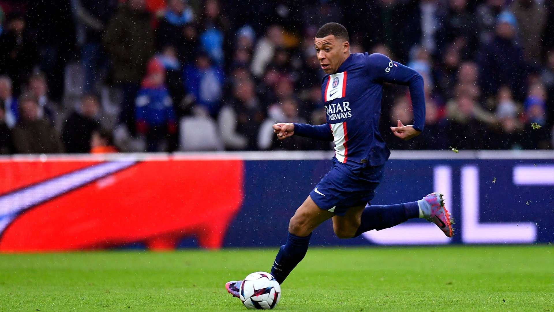 助球队完成 助球队完成